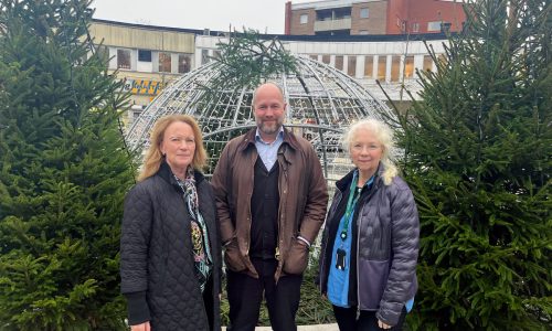 Lotta Vidén, vd, Rågsveds Fastighetsägare, Carl Johan Casserberg, Chef stadsutveckling, Titania, Chris Östlund, Ordförande Rågsveds Fastighetsägare och vd Familjebostäder